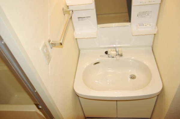 洗面設備　便利な独立洗面台♪