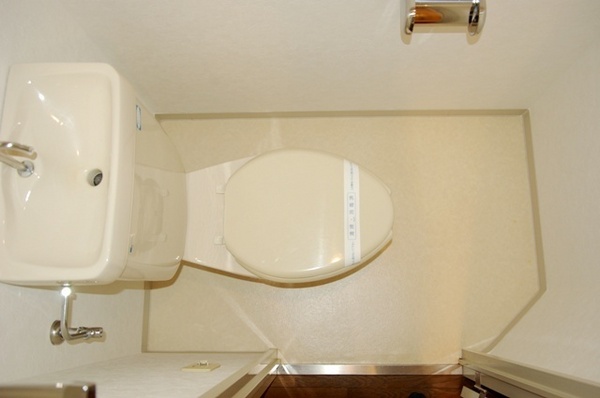 トイレ　掃除のしやすいシンプルなトイレです！