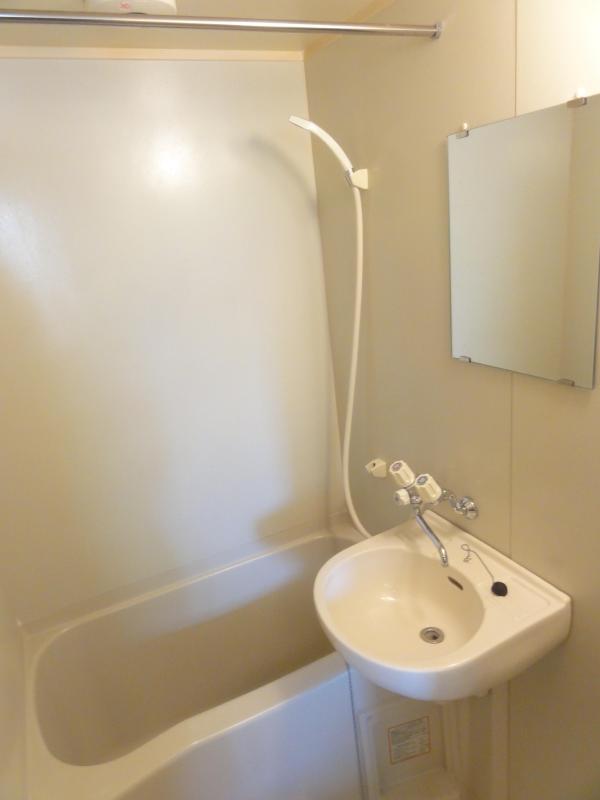 バス・シャワールーム　バス