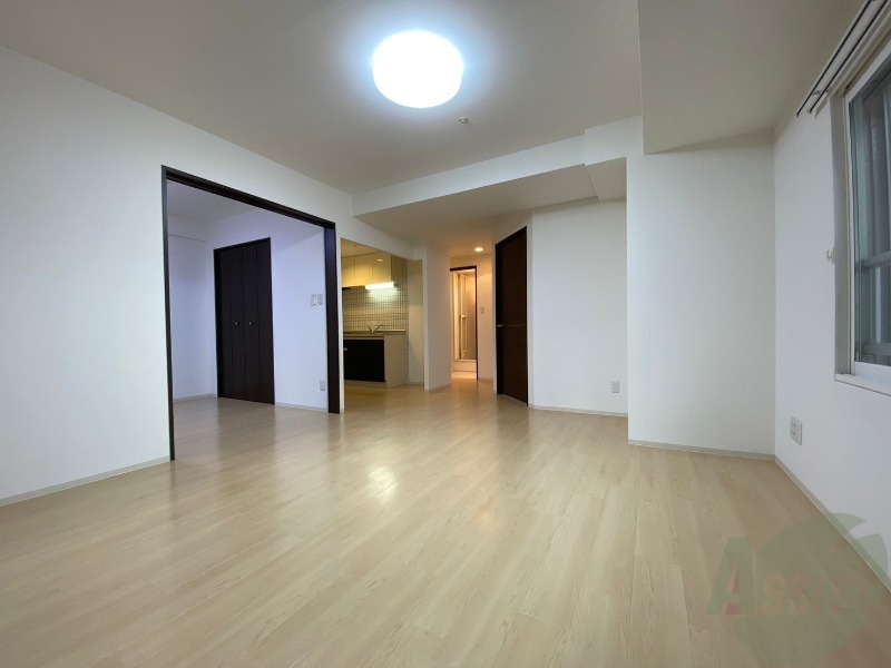 居室・リビング　広くてキレイなお部屋が広がっていて、充実した生活が送れそう。