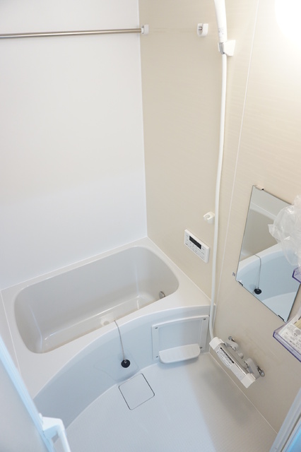 バス・シャワールーム　★追焚と浴室乾燥機付きバスルーム★※同タイプ参考写真