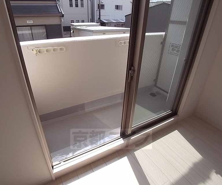 バルコニー　南向きで日当たりの良いバルコニー