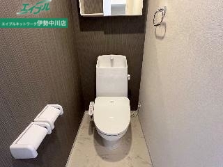 トイレ　同型参考写真