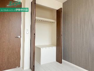 収納　同型参考写真