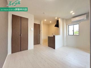 居室・リビング　同型参考写真