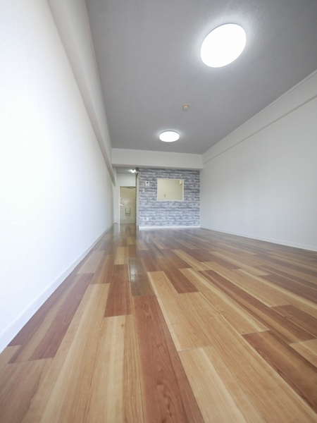 居室・リビング　同タイプ・別部屋