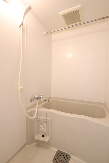 バス・シャワールーム　浴室です♪