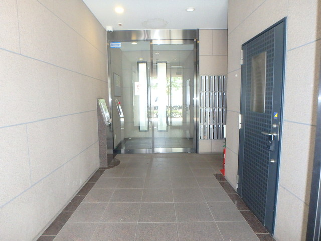 エントランス　★オートロック付きのマンション入口★