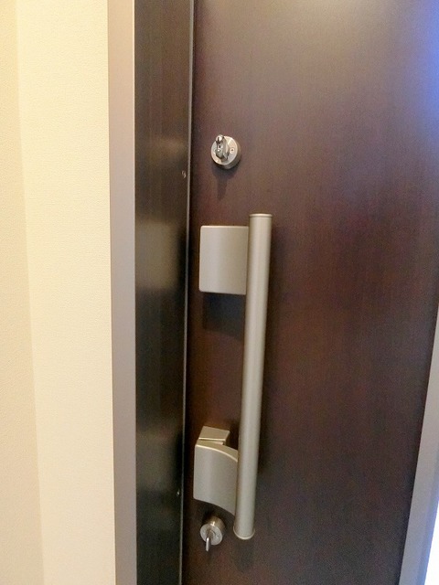 玄関　★ダブルロックで安心★