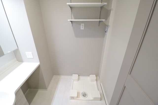 洗面設備　室内洗濯機置場