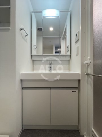 洗面設備　アーバネックス西本町　独立洗面化粧台