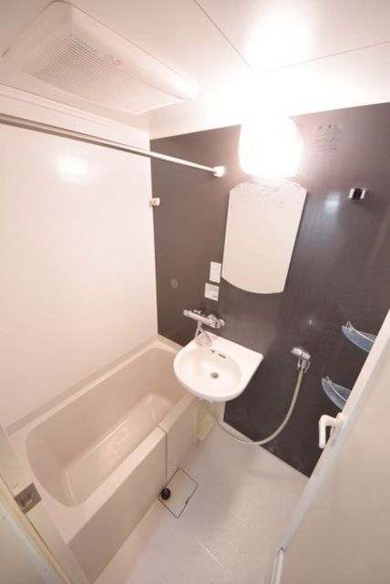 バス・シャワールーム　★バストイレ別★※別部屋参考写真