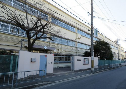 中学校　長栄中学校（中学校）まで440m