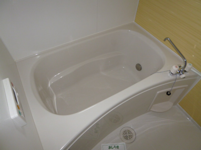 バス・シャワールーム　追い炊きバス