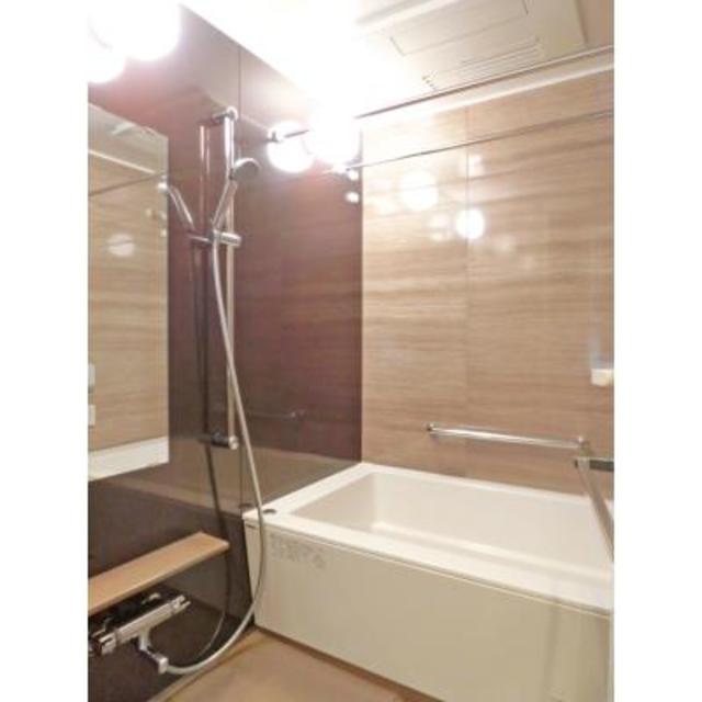 バス・シャワールーム　※写真は同タイプ住戸です。