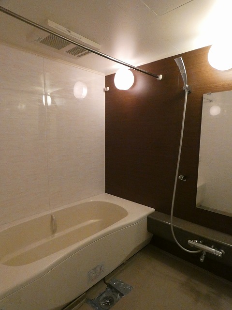 バス・シャワールーム　バス