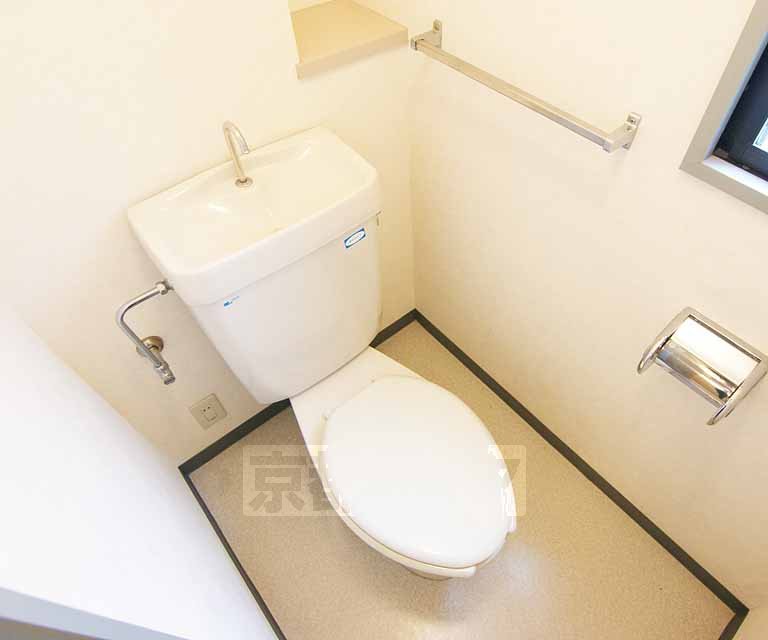 トイレ　洋式のトイレです。