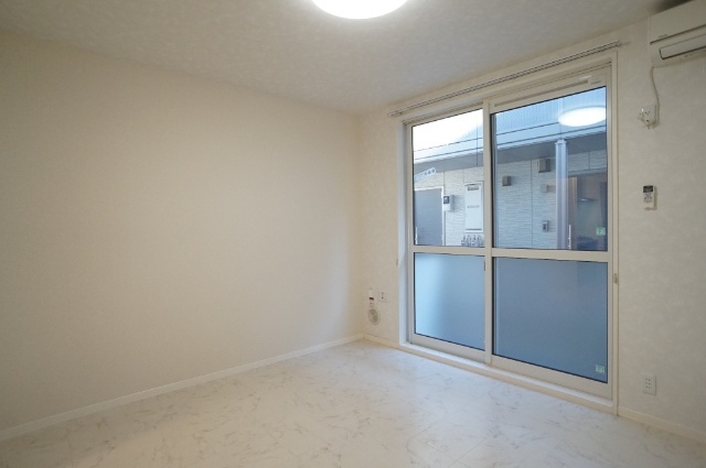 居室・リビング　他室になります。