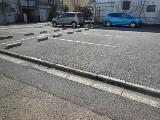 駐車場　☆大切なお車を敷地内でしっかり管理☆