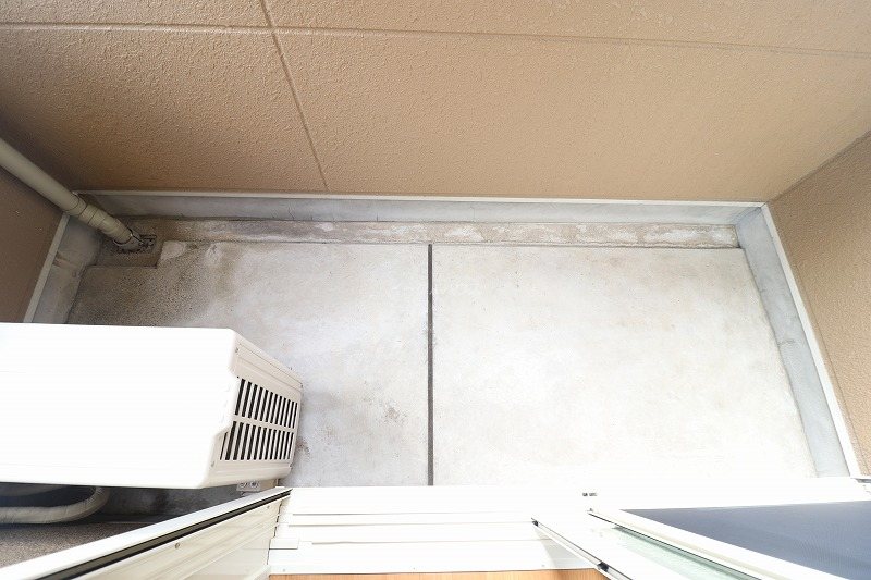 バルコニー　別部屋写真使用