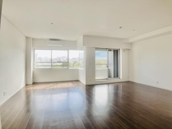 居室・リビング　写真は同タイプ住居です。