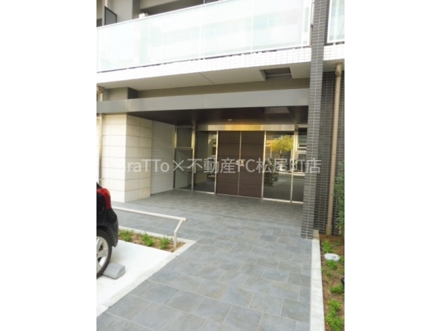 エントランス　マンション共用部分