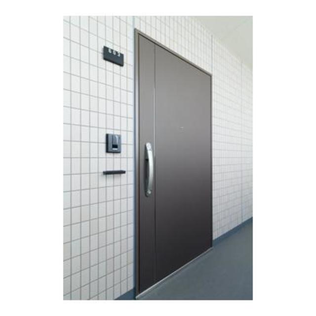 玄関　※写真は同タイプ住戸です。