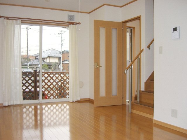 居室・リビング　10帖の広いリビング！