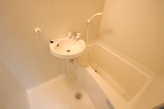 バス・シャワールーム　※別号室の写真使用