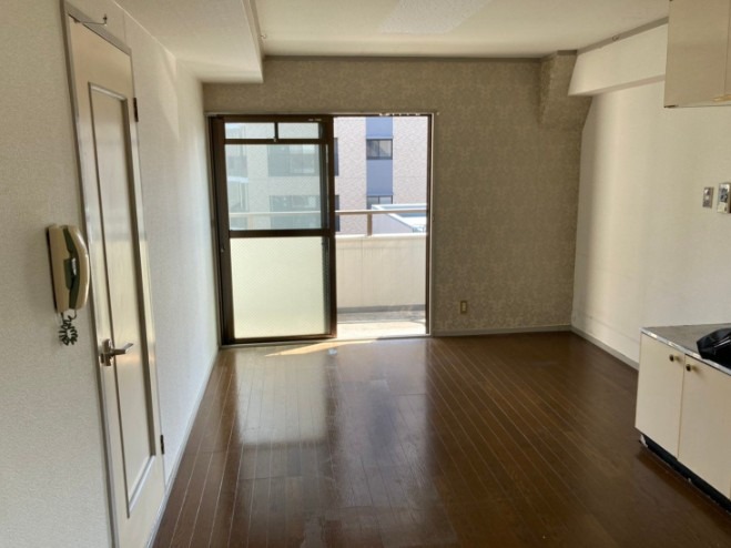 居室・リビング　明るいリビングです。