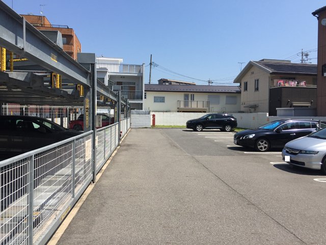 駐車場　駐車場