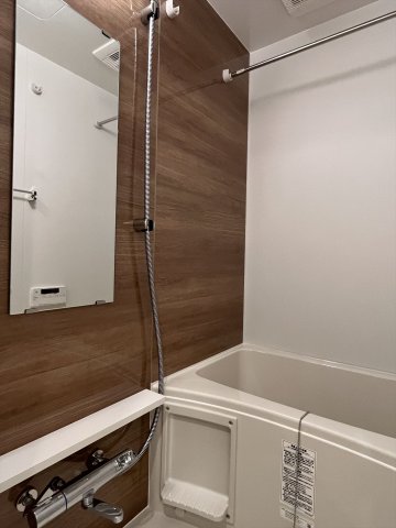 バス・シャワールーム　※別部屋参考写真