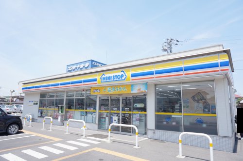 コンビニ　ミニストップ 宇都宮五代店（コンビニ）まで424m