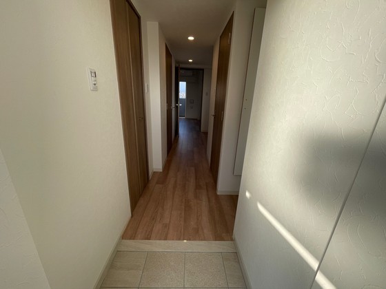 玄関　※別部屋の写真です