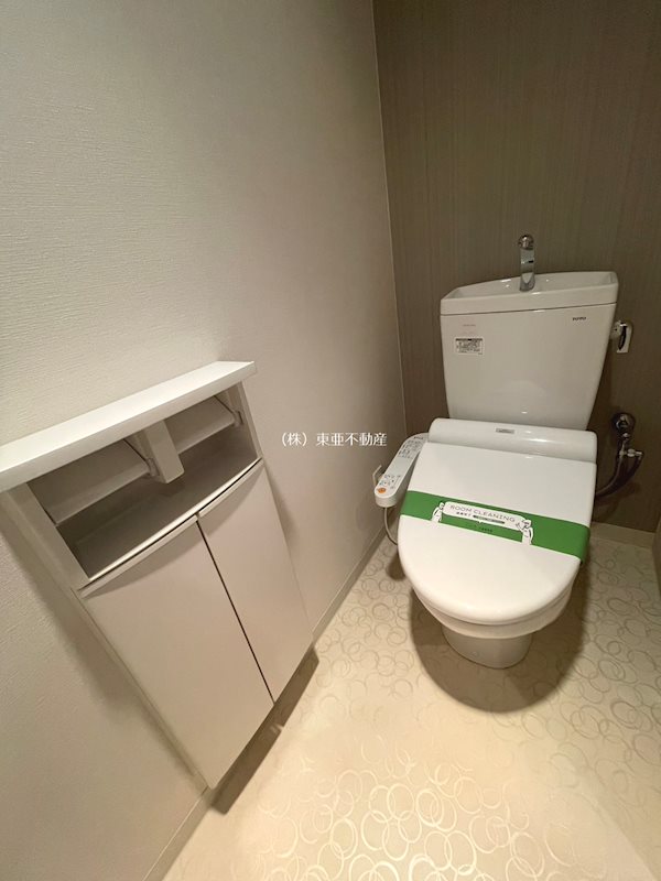 トイレ　左右反転