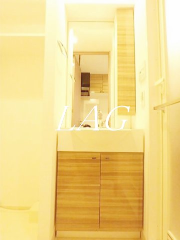 洗面設備　独立洗面台です。