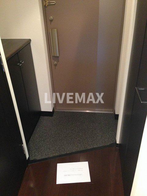 玄関　※別部屋のお写真になります