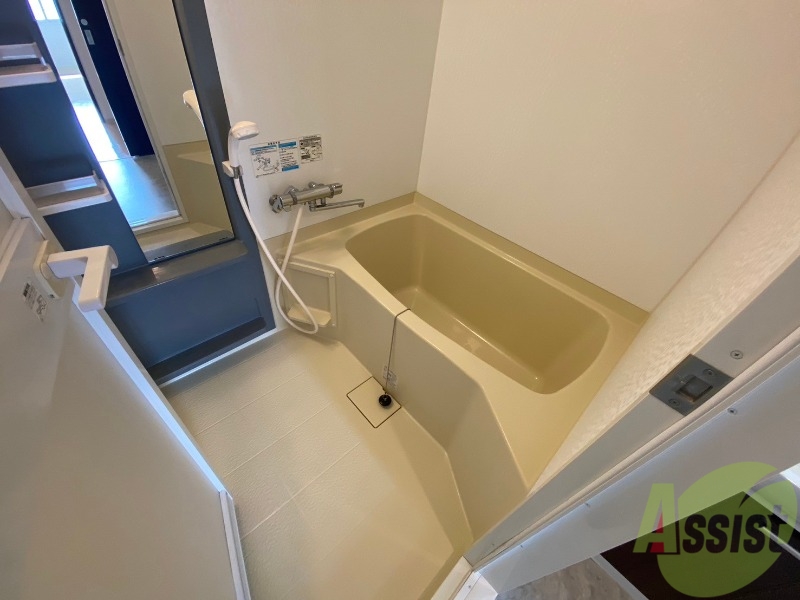 バス・シャワールーム　お風呂になります。一日の疲れを癒してくださいね。