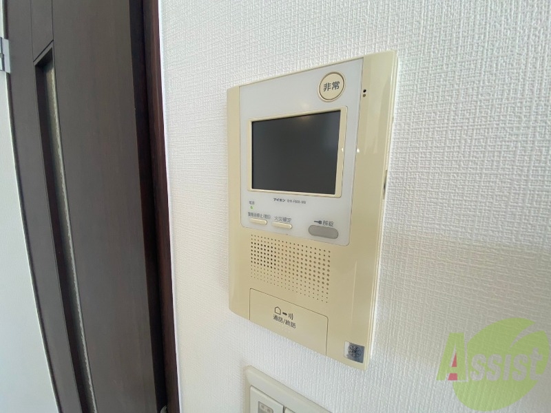 セキュリティ　ＴＶモニター付インターホンです。来客者の顔が見えるので安心！