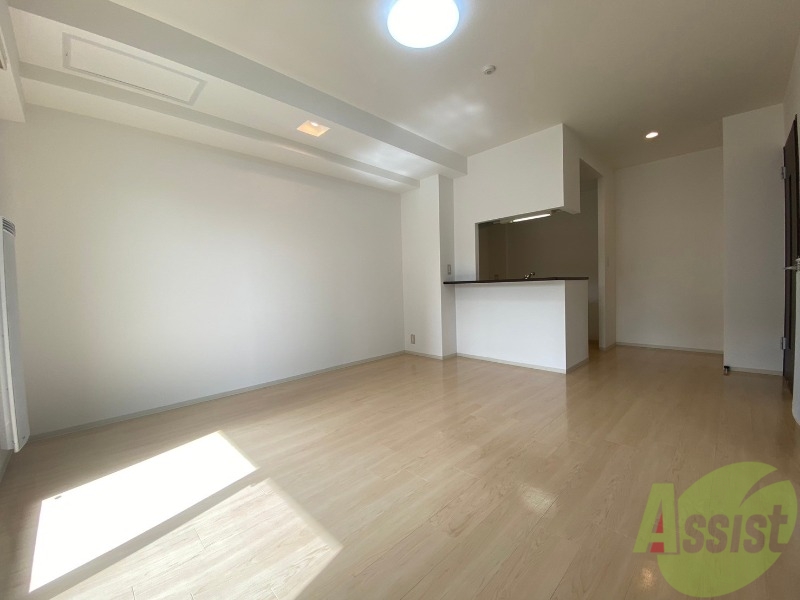 居室・リビング　広くてキレイなお部屋が広がっていて、充実した生活が送れそう。