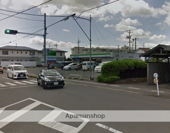 コンビニ　ファミリーマート東畦店（コンビニ）まで295m