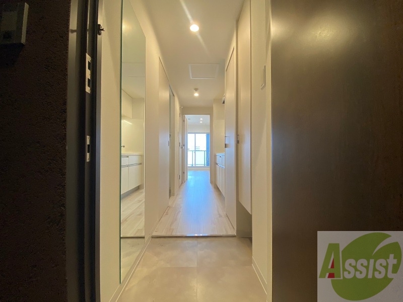 玄関　玄関です。白を基調としていて清潔感があります！