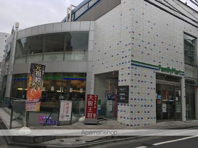 コンビニ　ファミリーマート（コンビニ）まで605m