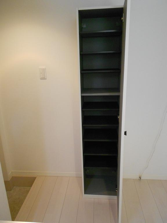 玄関　※同タイプ・同モデルの写真を使用