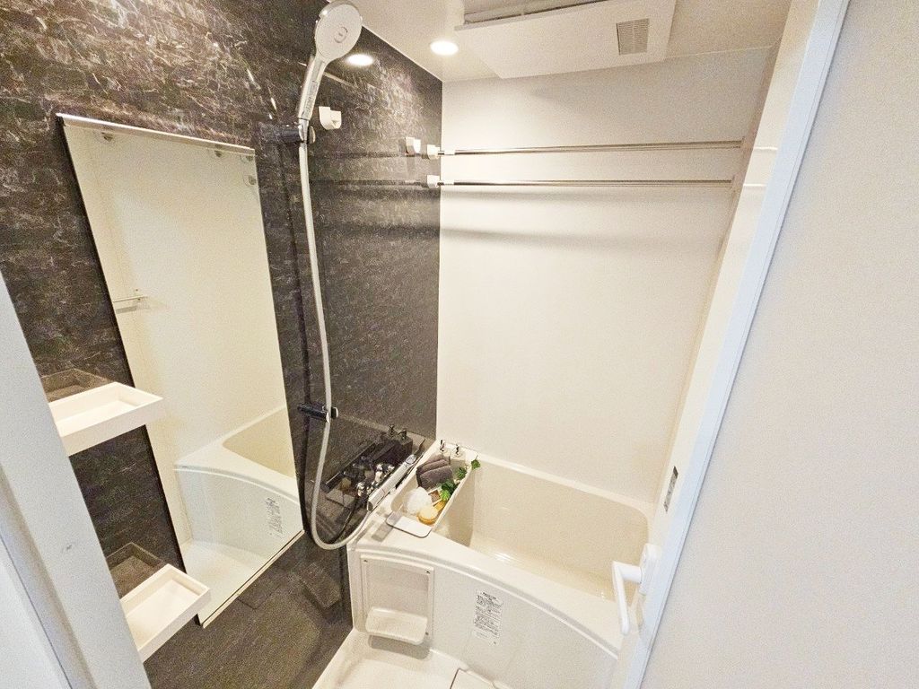 バス・シャワールーム　バス