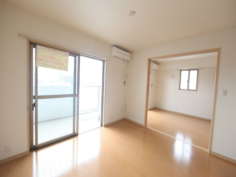 バルコニー　ＬＤＫ10.3帖　カウンターキッチン　エアコン南向バルコニー