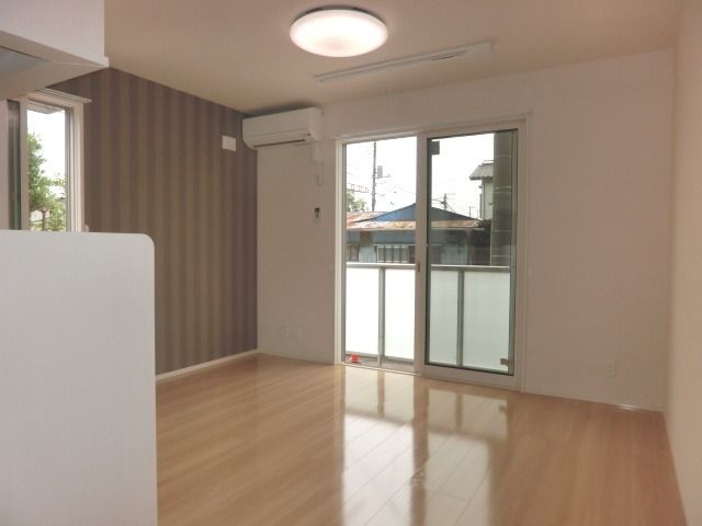 居室・リビング　採光の良い明るいお部屋です