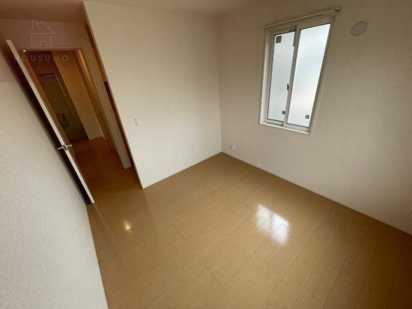 その他部屋・スペース　落ち着いて過ごせるお部屋なので、寝室にいかがでしょうか