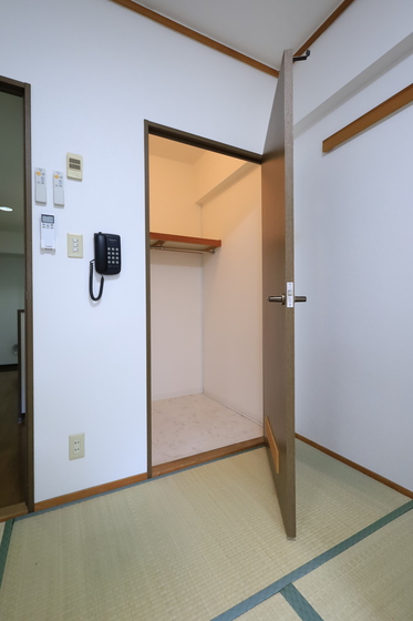 収納　※別部屋の写真です