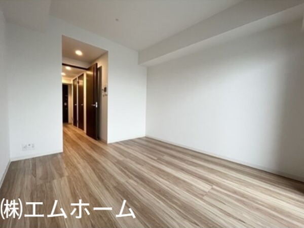 居室・リビング　洋室6.8帖　クローゼット付（収納充実してます）